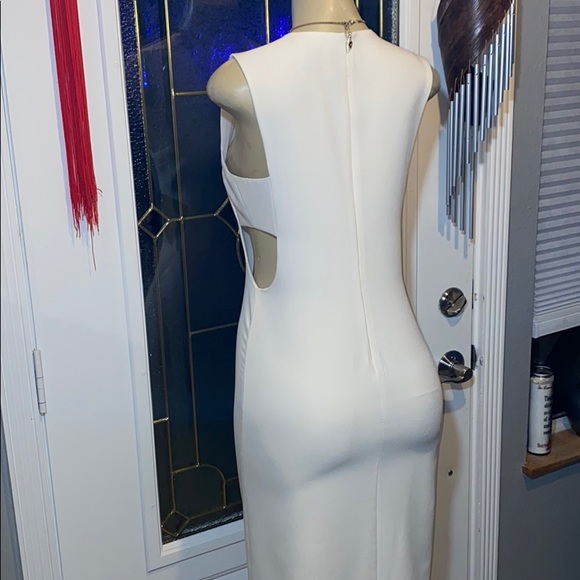 ⭐️⭐️SEXY WHITE MIDI CUT OUT DRESS⭐️⭐️ - Picture 3 of 4